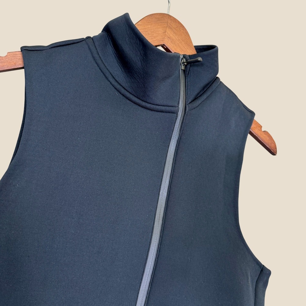 Nike Therma-Sphere Max Vest Women M Black Full Zip Therma-FIT Fleece 718910-010